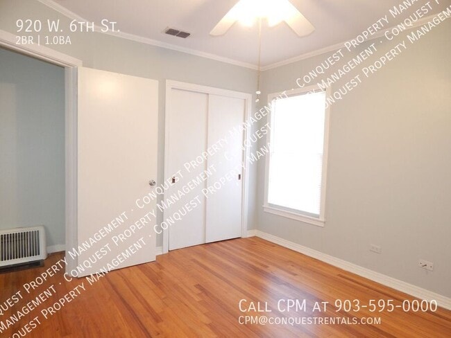 Building Photo - 920 W 6th St