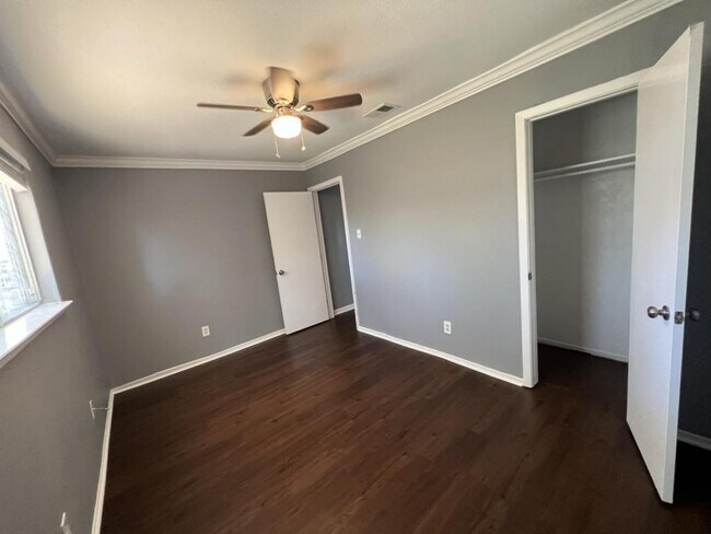 Building Photo - 3300 Winderemere Drive