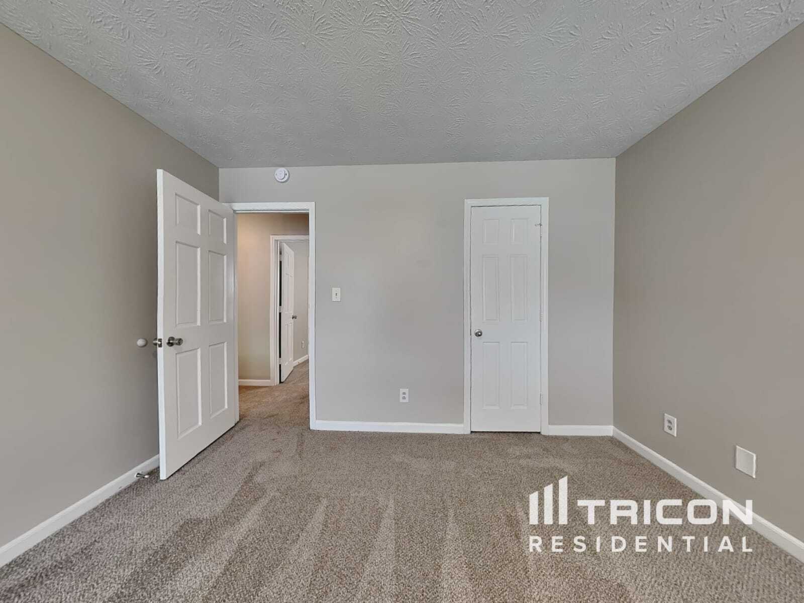 Building Photo - 4047 Linda Ln SW