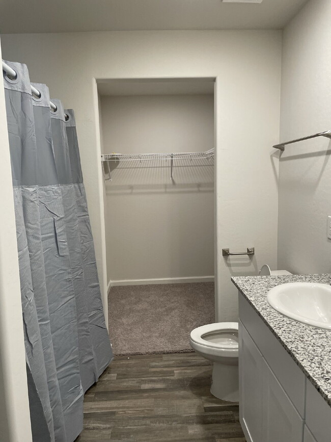 Building Photo - "Spacious 4-Bed Oasis in Coolidge, AZ – 18...