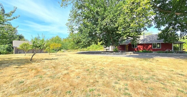 Building Photo - 3 Bedroom Home in Marysville Now Available!
