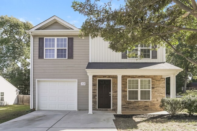 Building Photo - 719 Ferrell Ave