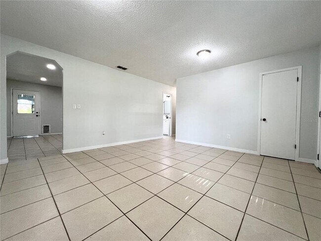 Building Photo - 7925 Napoleon St