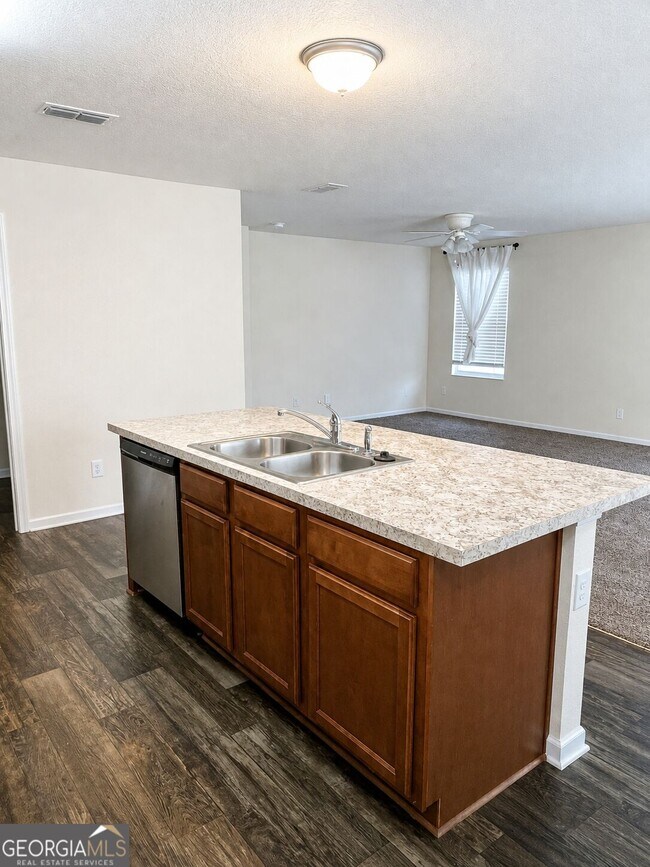 Building Photo - 228 Brooklet Cir