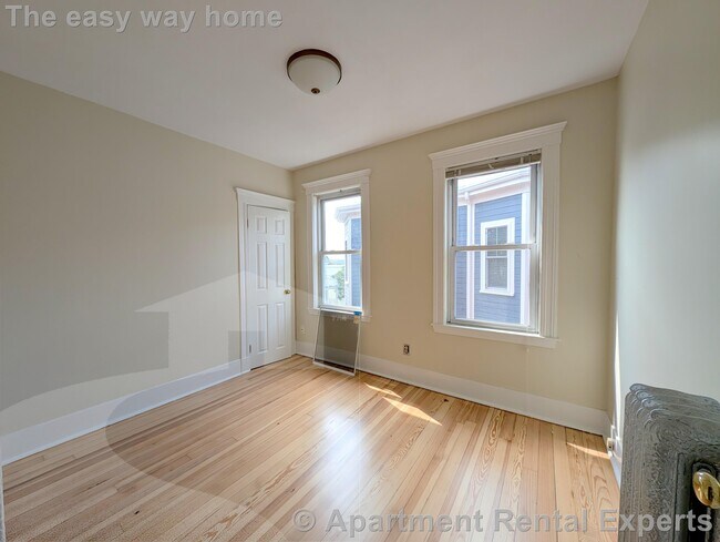 Building Photo - 79 Conwell Ave