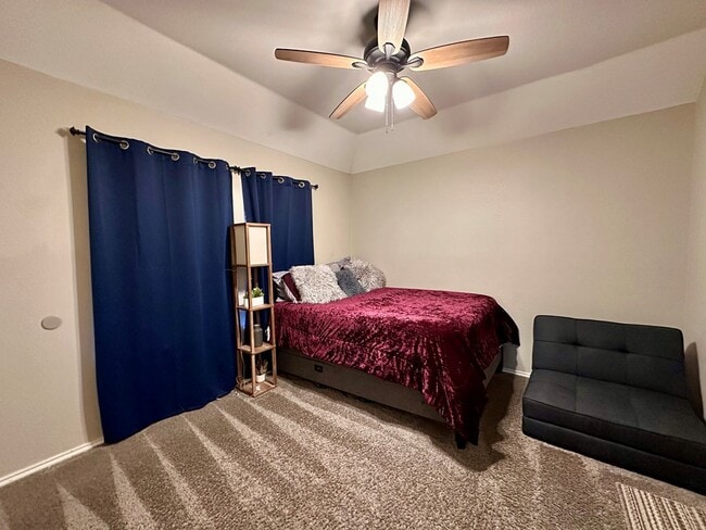 Building Photo - 5205 Greathouse Ave