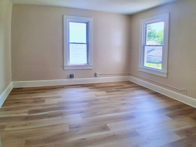 Building Photo - Spacious 4 Bedroom Home FOR RENT in Bridgeton NJ $2150