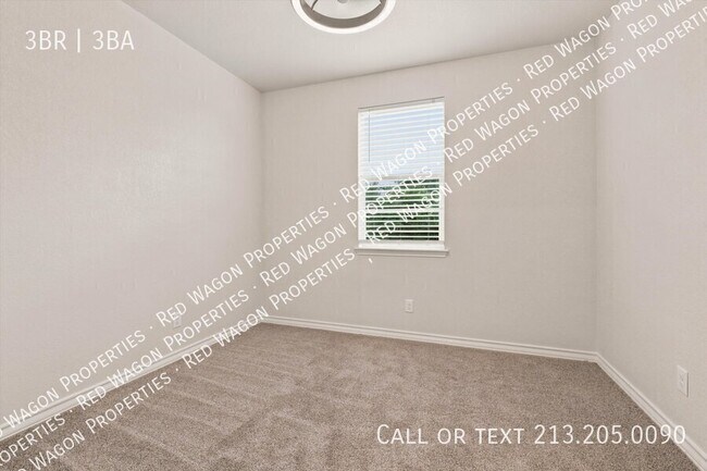 Building Photo - 4110 Woodbridge Way
