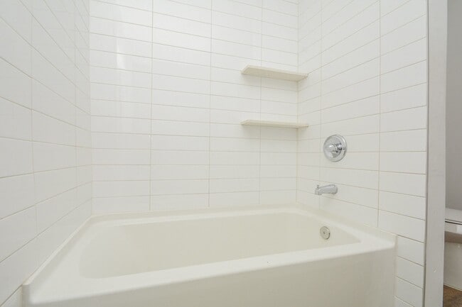 Building Photo - 3013 Brackenridge St