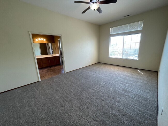 Building Photo - 16682 San Benito Dr