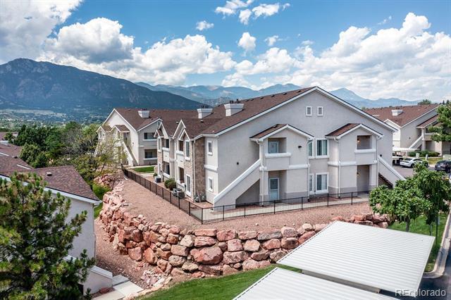 Building Photo - 3875 Strawberry Field Grove