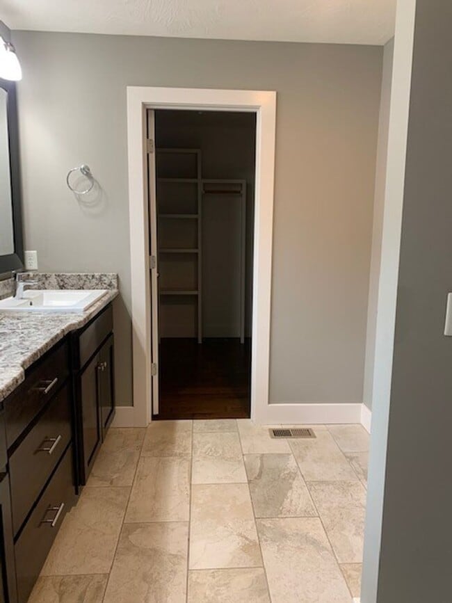 Building Photo - Beautiful Open Layout 3 Bedroom 2 Bath 3 Car Garage NIXA