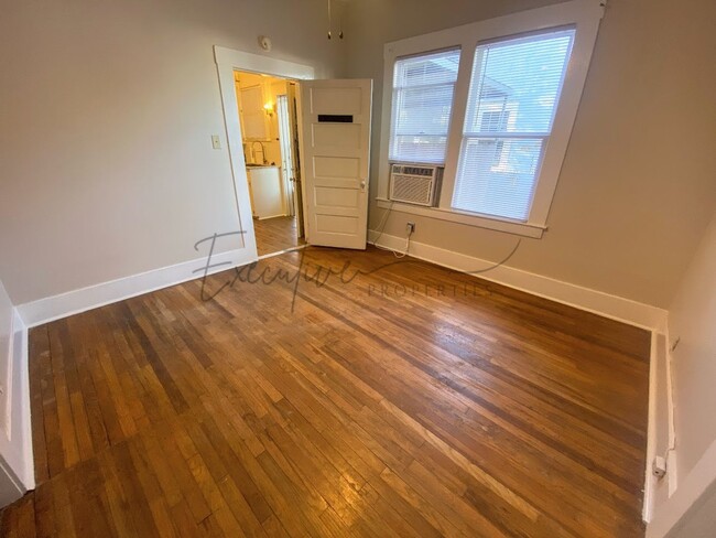 Building Photo - Modern Upgrades + Classic Charm – 2BR Dupl...
