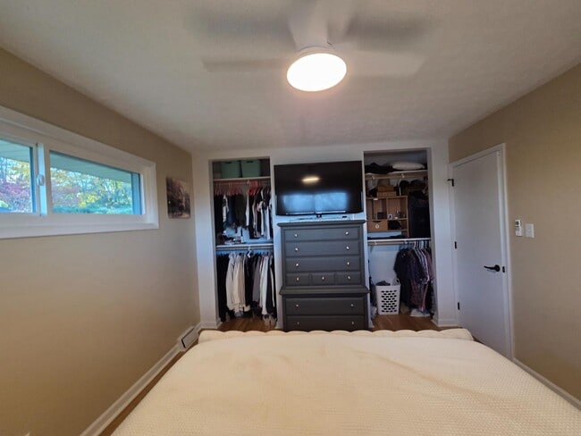 Building Photo - 100 9th Ave