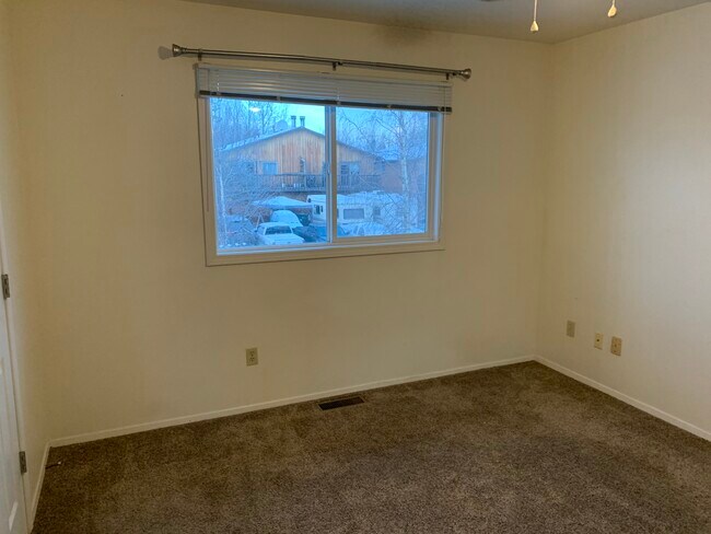 Master bedroom - 8150 Little Dipper Ave