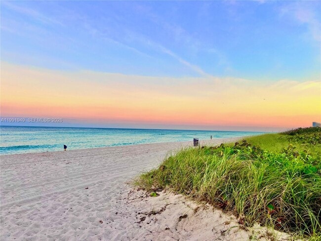 Building Photo - 9172 Collins Ave