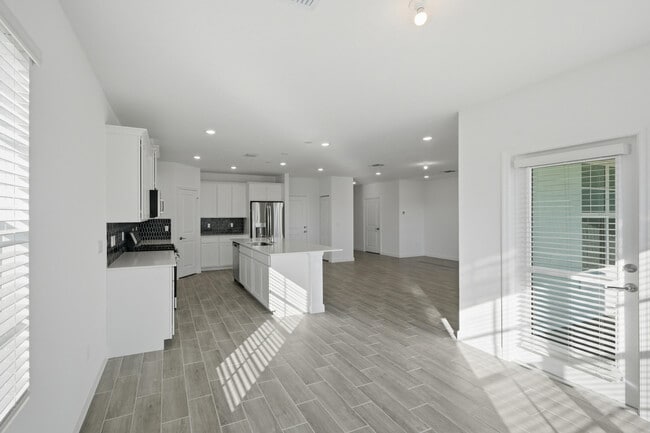 Building Photo - 19568 Whispering Crk Rd