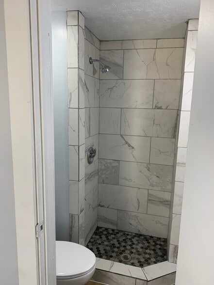 Building Photo - 619 S Armstrong St