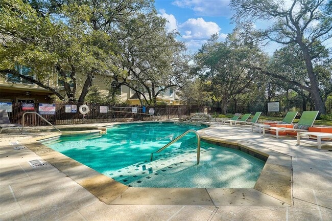 Building Photo - 10300 Morado Cove