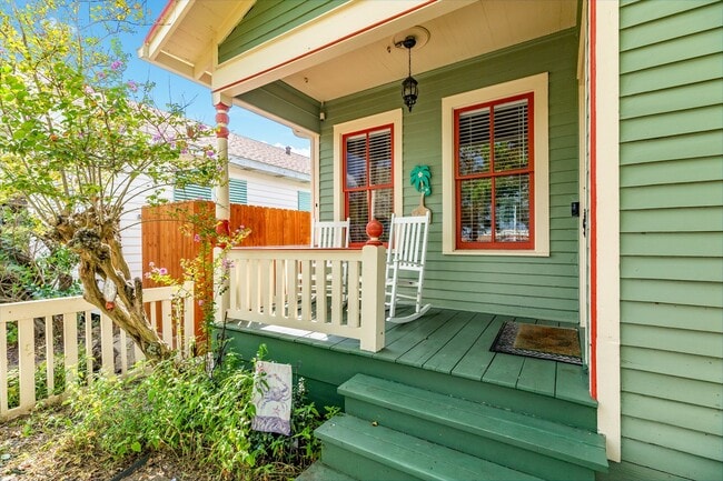 Building Photo - 4123 Avenue Q