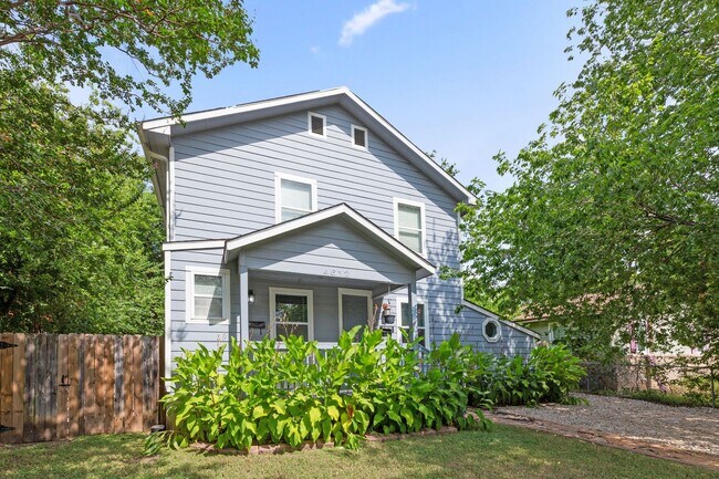 Building Photo - 4612 Bennett Ave