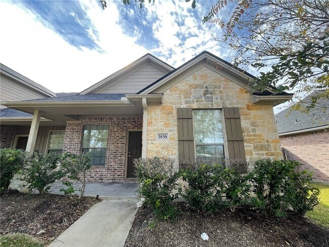 Building Photo - 3838 Oldenburg Ln