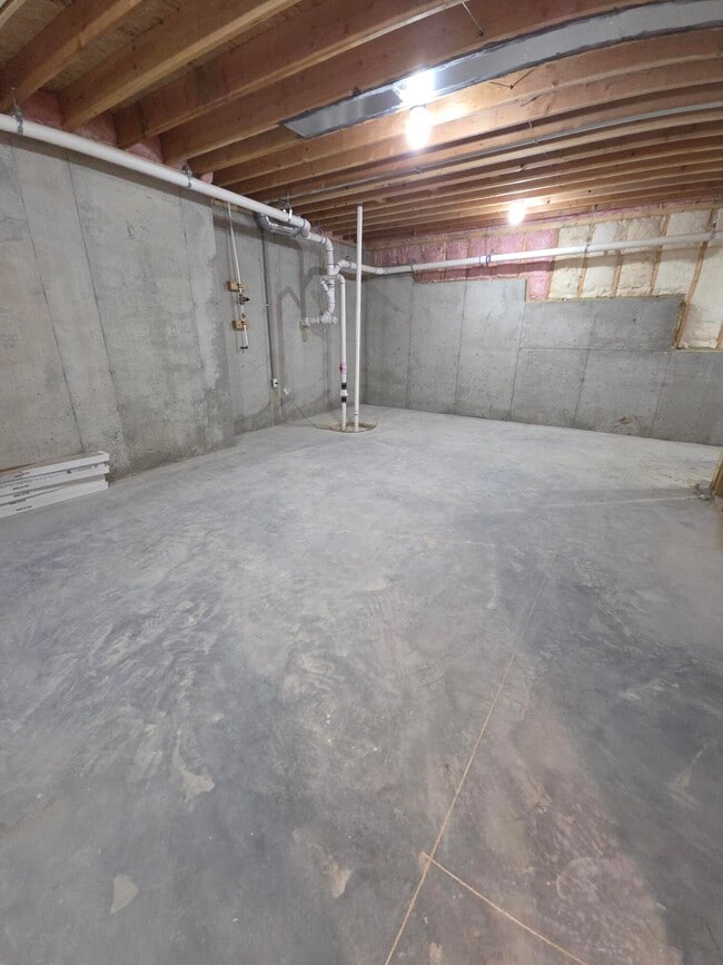 Building Photo - 3960 Clydesdale Dr