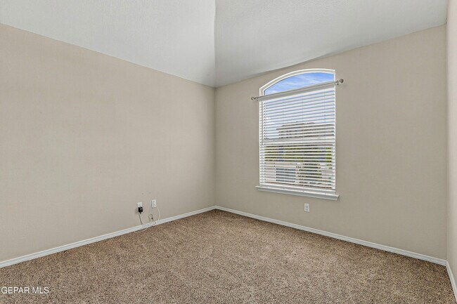 Building Photo - 13805 Garforth Ave