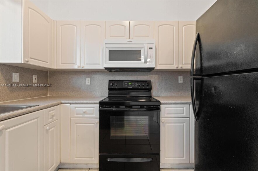 Building Photo - 1406 SE 26th Ct