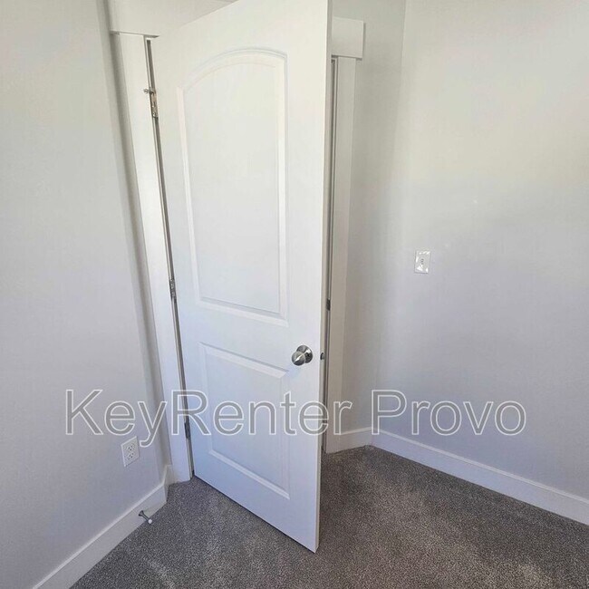 Building Photo - 1297 Dawes Wy