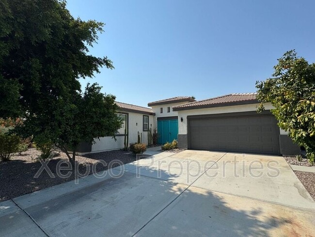 Building Photo - 80746 Diamondback Trail