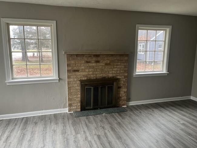 Building Photo - 52113 Clover Trail