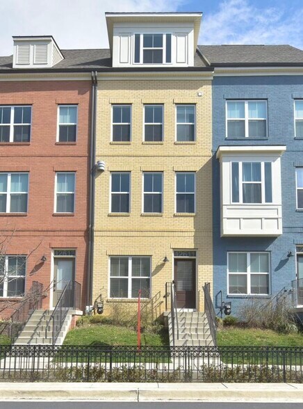 Primary Photo - 12611 Macaulay St