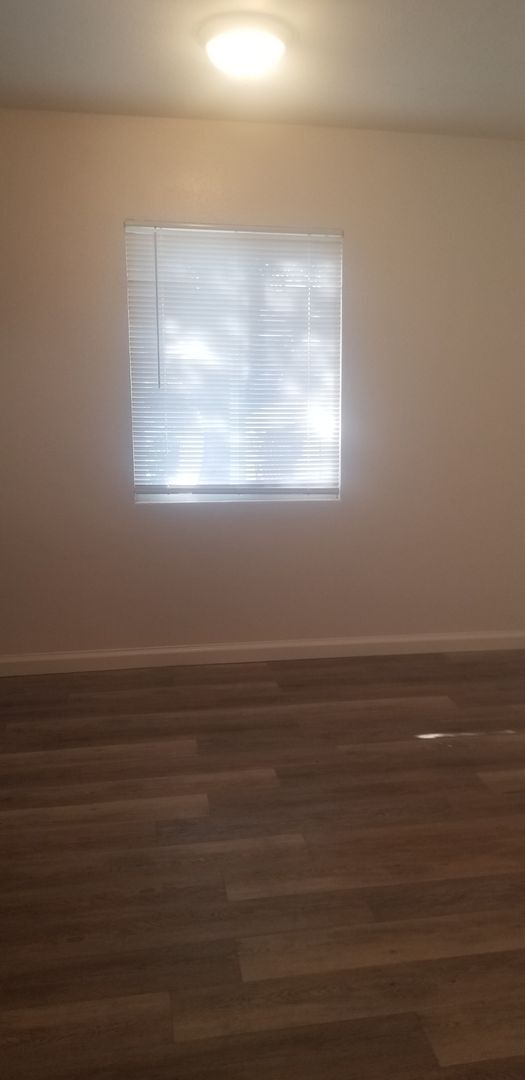 Building Photo - 3015 Glenwood Pl