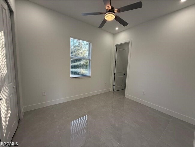 Building Photo - 207 W 15th St