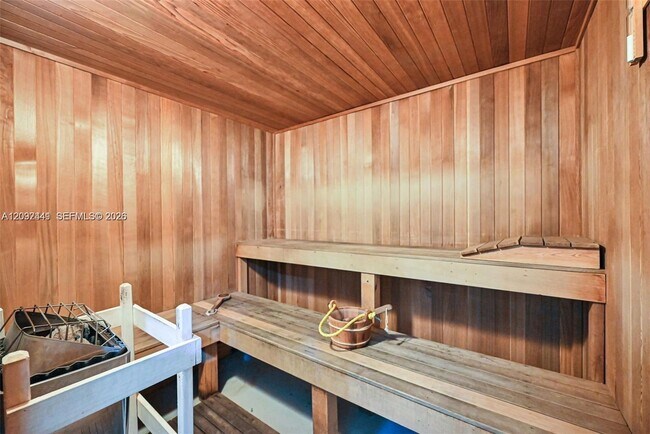 Building Photo - 8390 SW 72nd Ave