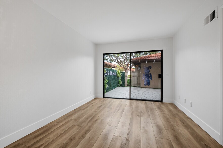 Building Photo - 25702 Seaside Dr