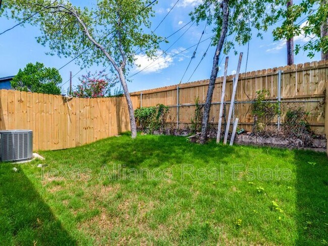 Building Photo - 3638 Frazier Ct