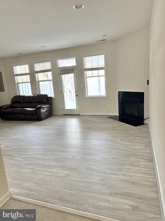 Building Photo - 41692 Wellstone Terrace