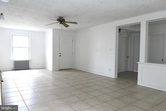 Building Photo - 149 S Main St