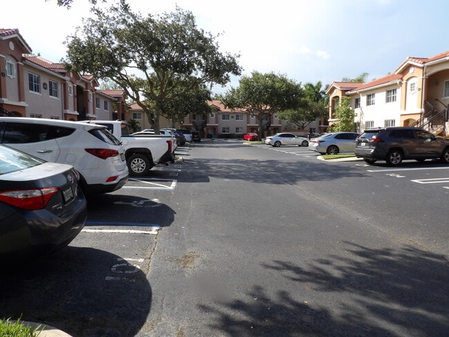 Building Photo - 3800 N Jog Rd