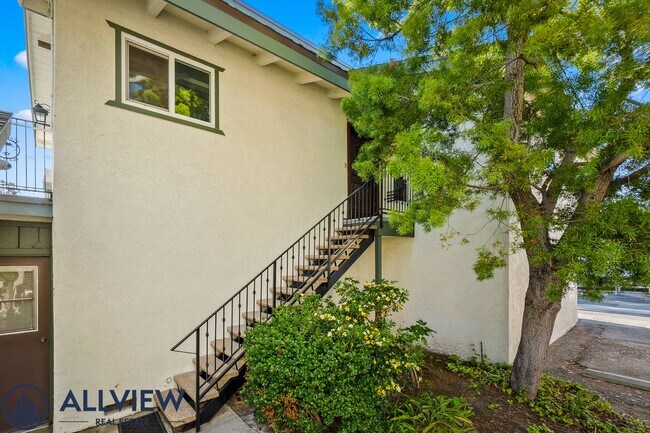 Building Photo - Highly upgraded 3 bed 2 bath condo availab...