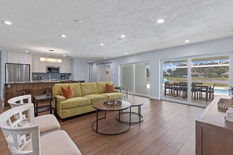 Building Photo - 2218 Kings Lake Blvd