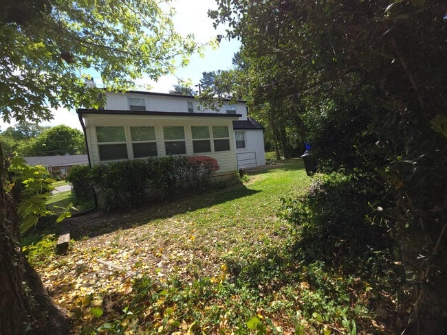 Building Photo - 2209 Quinton Rd