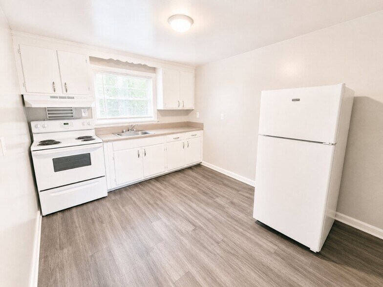 Building Photo - 5431 Remuda Dr