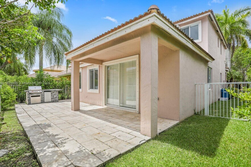 Building Photo - 1126 Golden Cane Dr