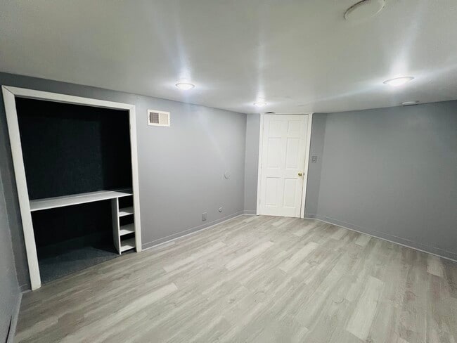 Building Photo - 3516 N Keating Ave