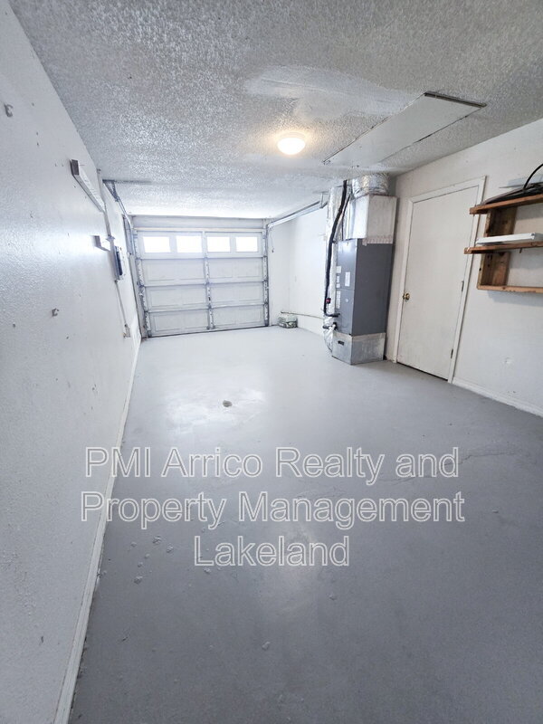 Building Photo - 968 Sunshine Way SW