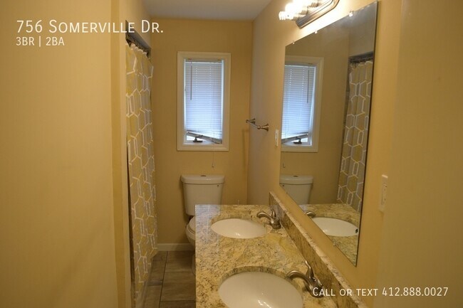 Building Photo - 756 Somerville Dr