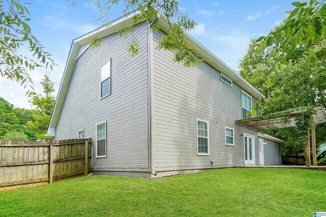Building Photo - 431 Laurel Woods Trce
